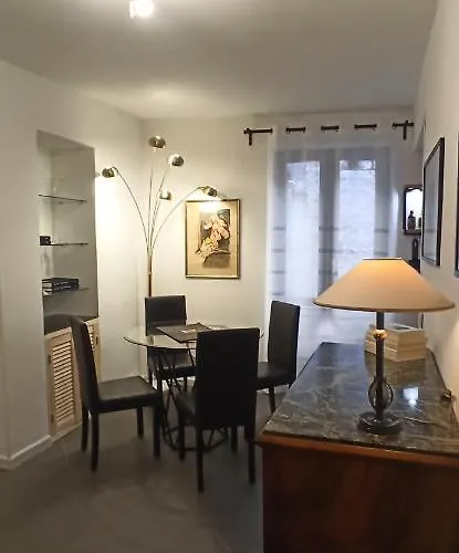 Jacona 365 アパート パレルモ