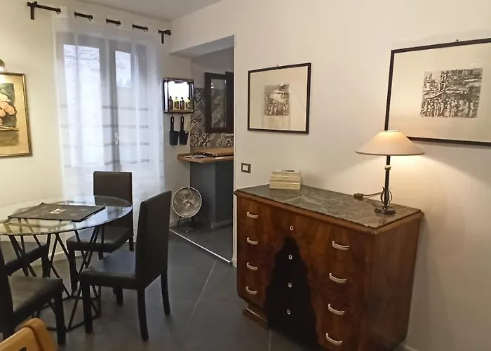 Jacona 365 アパート