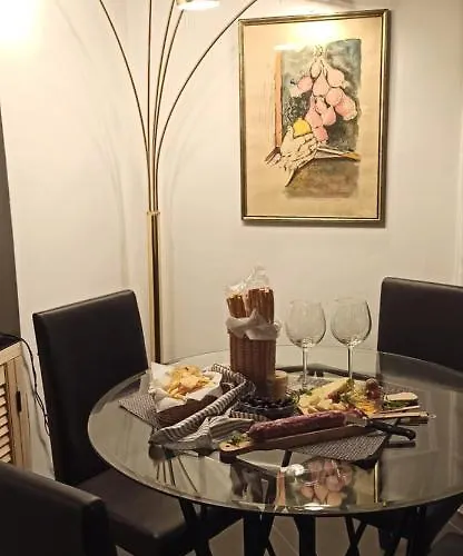 Jacona 365 アパート パレルモ