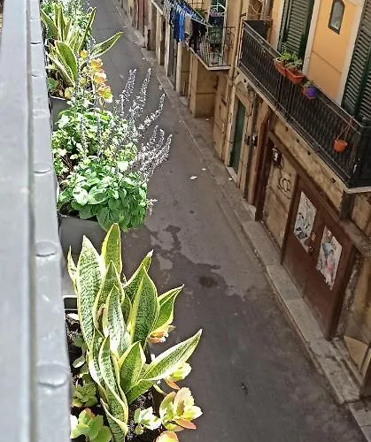 アパート Jacona 365 パレルモ